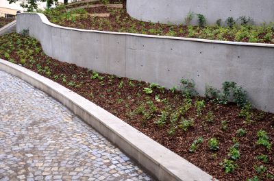 Upgrade The Aesthetic Appeal of Your Retaining Wall By Getting Professional Repair